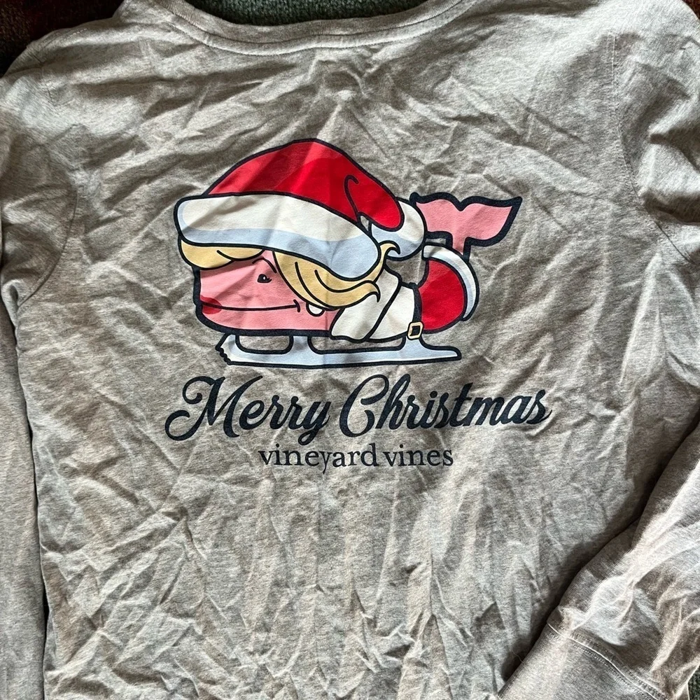 Vineyard Vines euc top
